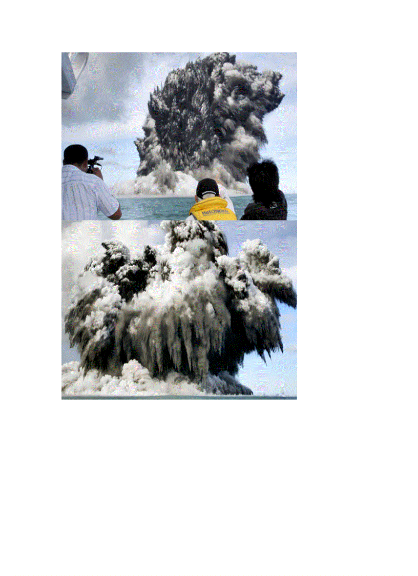 image for page Hùng vĩ của núi lửa phun trào giữa đại dương