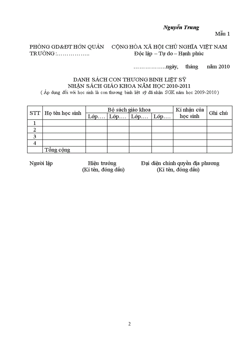 image for page Tặng sách giáo khoa cho con thương binh liệt sĩ