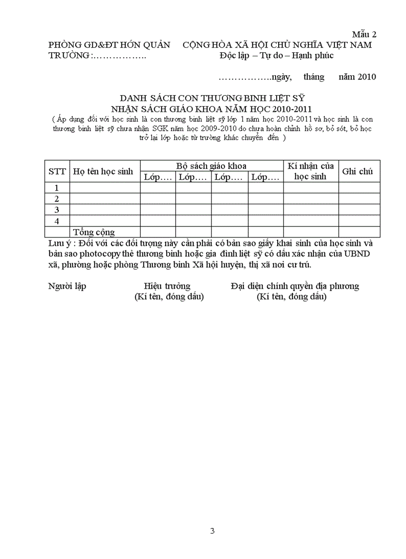 image for page Tặng sách giáo khoa cho con thương binh liệt sĩ