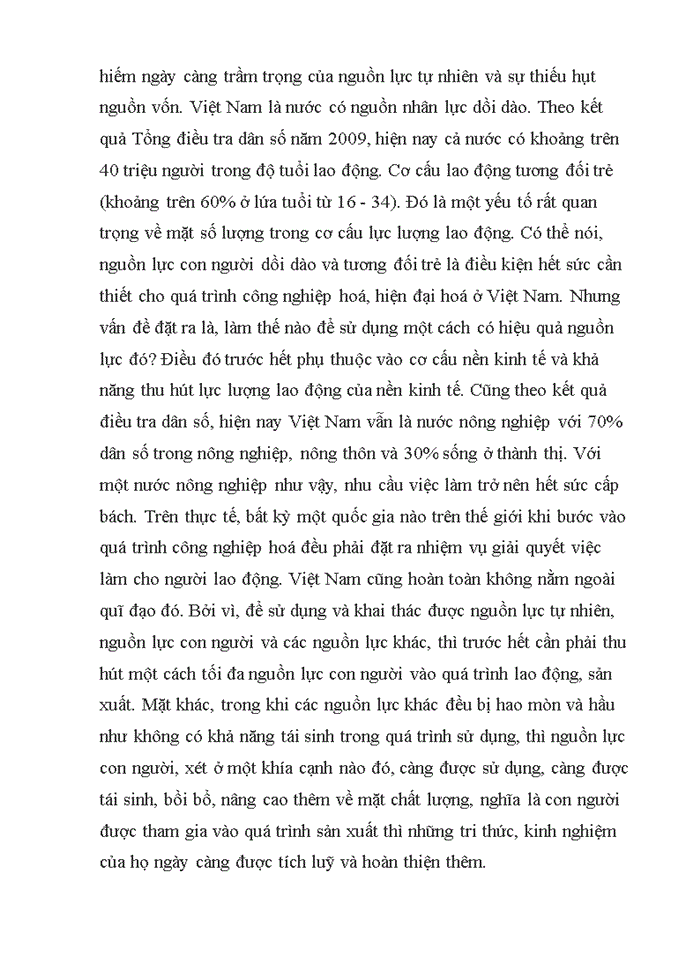 image for page Con người là trung tâm của chiến lược phát triển đồng thời là chủ thể phát triển